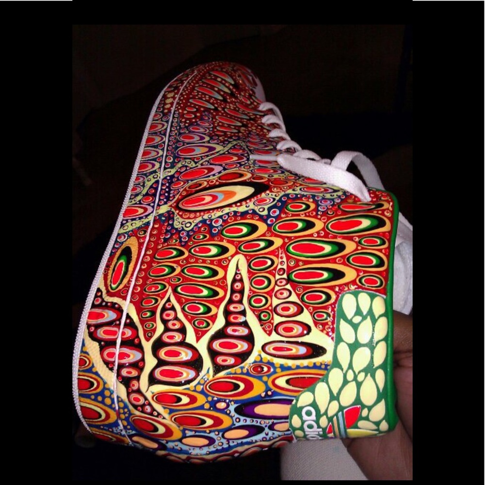 Micheal McCullough celebrity shoe custom art work - Picture 3 of 8